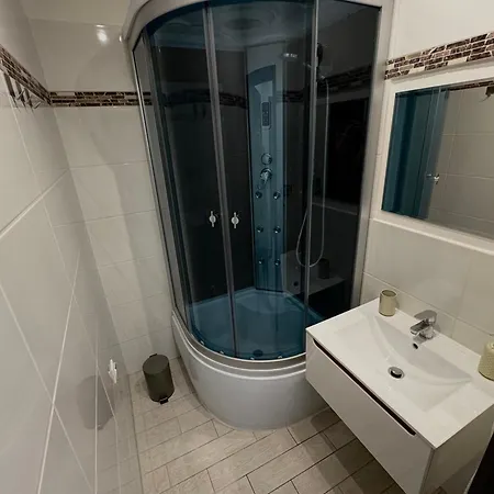 Mk Poliklinika Apartment *